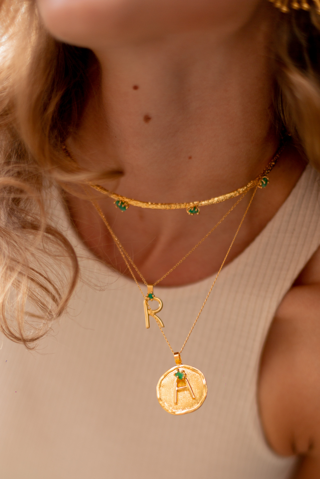 Collar "Tell Me More" Medalla - Esmeralda