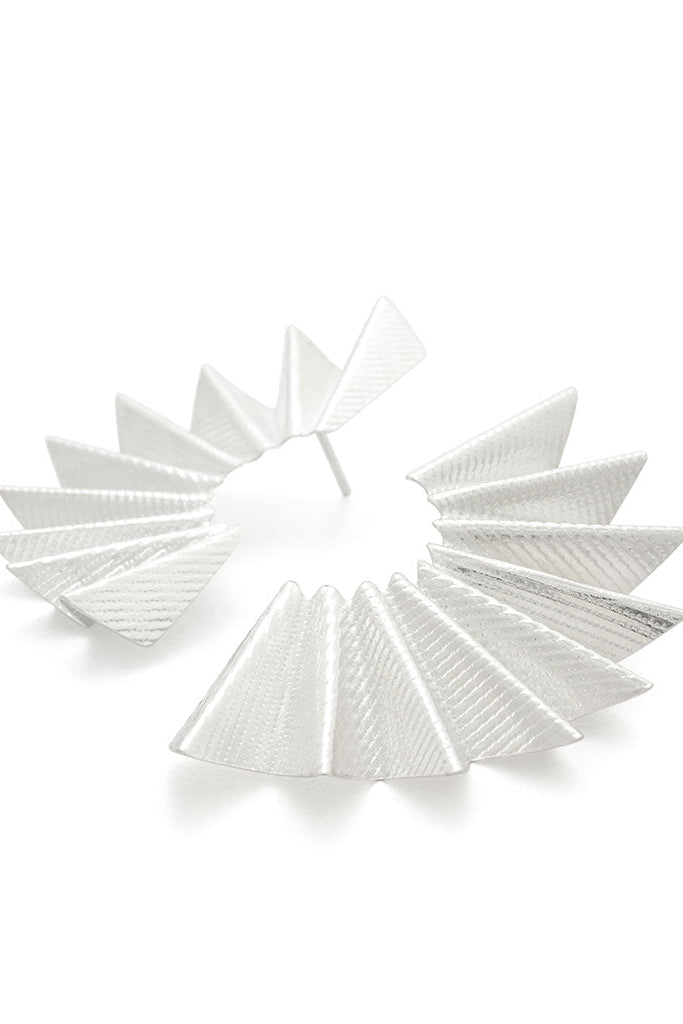 Abanicos plateados grandes